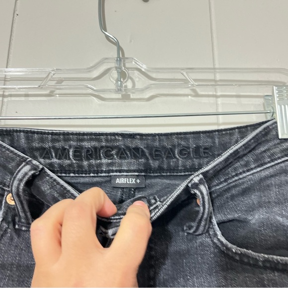 American Eagle Jeans Black Wash Air Flex+ Athletic Fit Distressed Size 29x32 - Picture 5 of 9